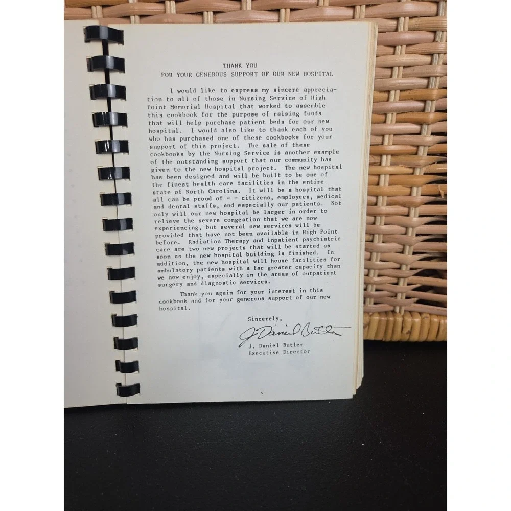 High Point Memorial Hospital Cookbook‎ 1985 High Point NC Nurses Staff Recipes